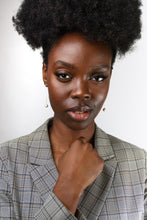 Load image into Gallery viewer, Isla Pearl Earrings