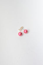 Load image into Gallery viewer, Swarovski Mulberry Pink pearl stud earrings