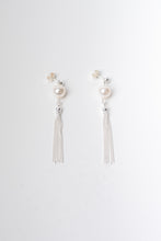 Load image into Gallery viewer, Ava Pearl Earrings