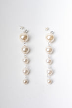Load image into Gallery viewer, Eliana Pearl Earrings