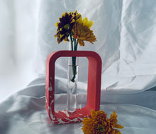 Load image into Gallery viewer, Rectangle Pink and White Vase