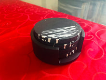 Load image into Gallery viewer, Black & White Coaster Set