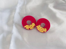 Load image into Gallery viewer, Sara