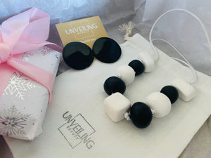 Black and White Earring and Necklace Set