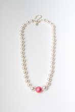Load image into Gallery viewer, Swarovski Mulberry Pink Pearl Necklace
