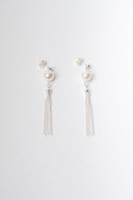 Load image into Gallery viewer, Ava Pearl Earrings
